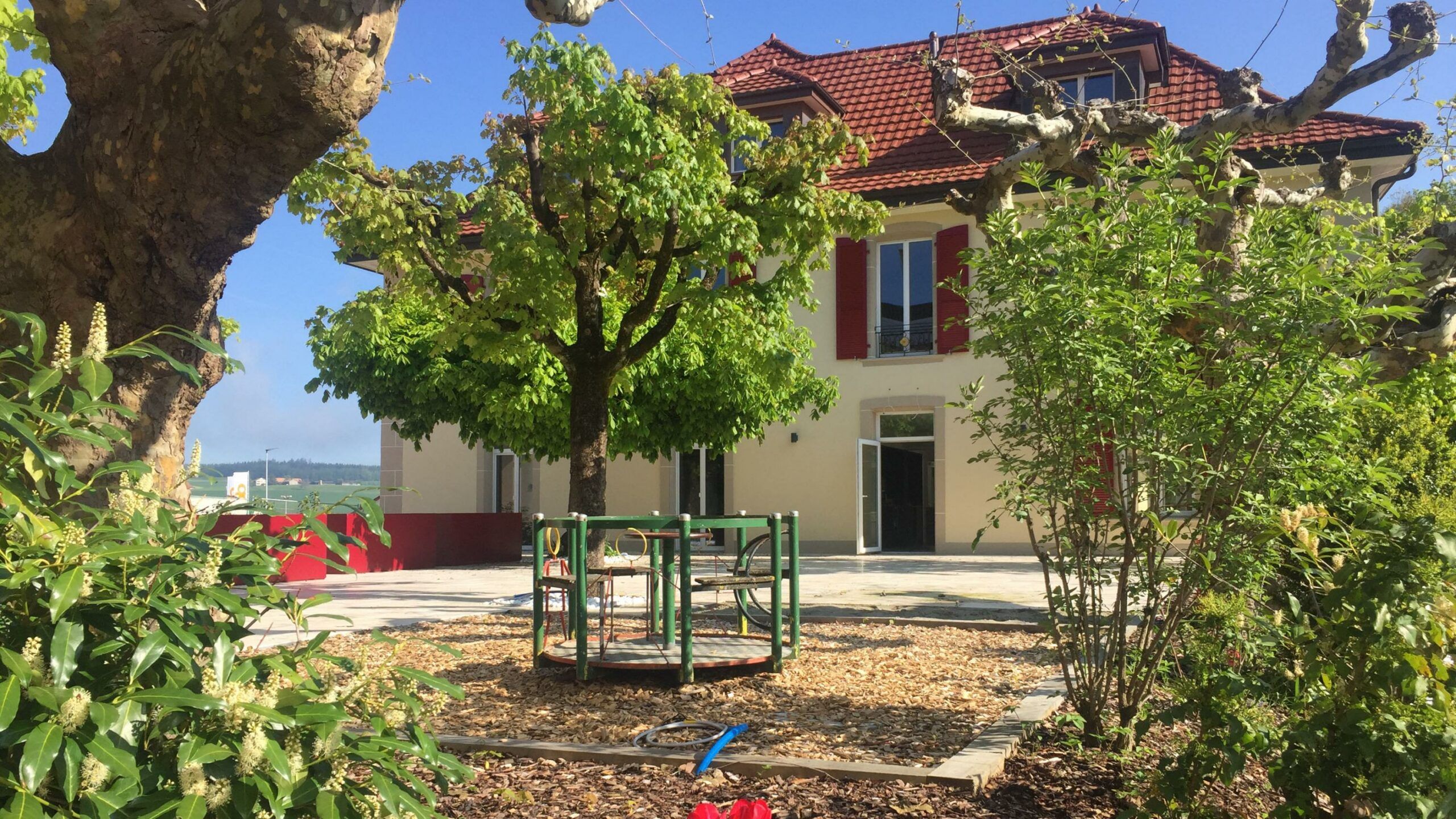 Vue extérieure de l'Hôtel La Belle Croix à Romont